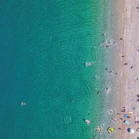 דירה Modern Beachfront Mamizona