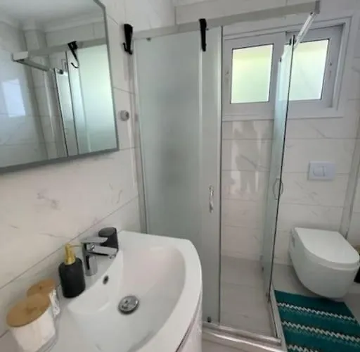 Modern Beachfront Mamizona Apartman *