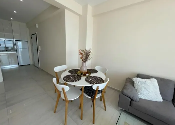 Modern Beachfront Mamizona Apartament Loutráki